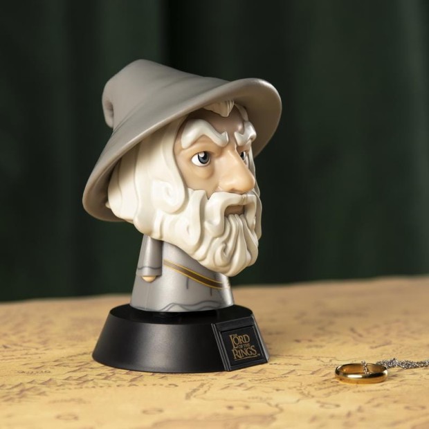 PP6542LR_Lord_Of_The_Rings_Gandalf_Icon_Light_Square_Lifestyle_2.jpg