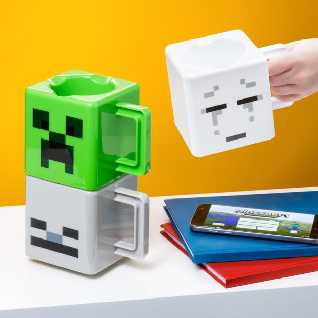PP9459MCF_Minecraft_Stacking_Mugs_x3_Lifestyle_2.jpg