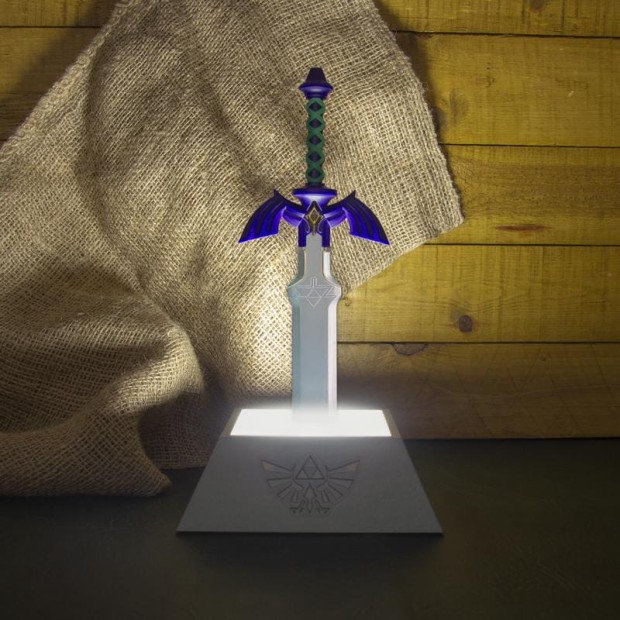 PP4934NN_The_Legend_of_Zelda_Master_Sword_Lamp_ON_Square_Lifestyle.jpg