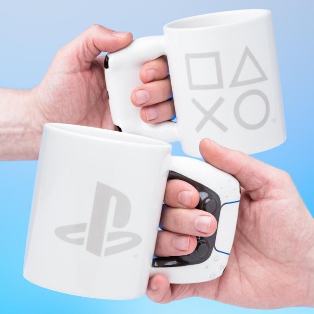 PP9403PS_Playstation_Shaped_Mug_PS5_Lifestyle_3.jpg