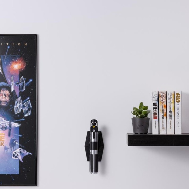PP11320SW_Star_Wars_Lightsaber_Uplighter_OFF_Square_Lifestyle_3.jpg