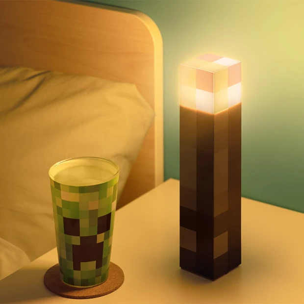 PP9202MCF_Minecraft_Torch_Light_ON_Lifestyle_4_800_x_800.jpg