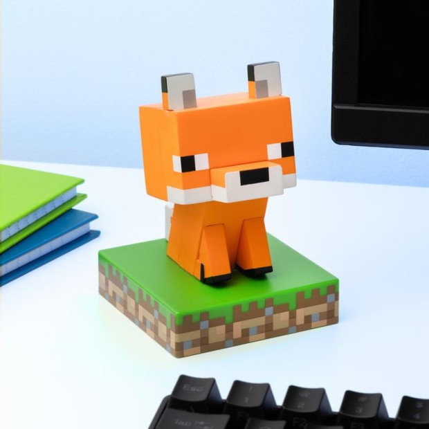 PP13275MCF_Minecraft_Fox_Icon_Light_Lifestyle_square.jpg