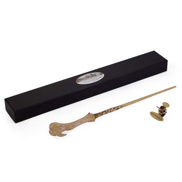 Lord-Voldemort-Wand-Character-Box-2-990x990.png