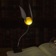 PP5555HP_Harry_Potter_Golden_Snitch_Lumi_Clip_On_Square_Lifestyle_1_1.jpg