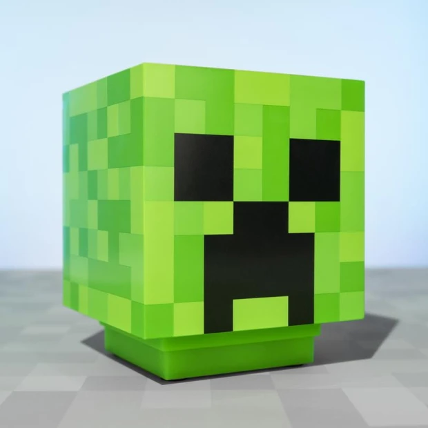PP6595MCF_Minecraft_Creeper_Light_Square_Lifestyle_1.jpg