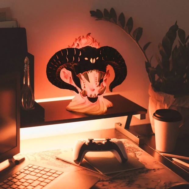 LAMP015_02.webp