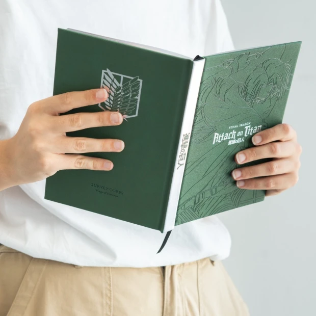 a5-attack-on-titan-premium-notebook (3).jpg