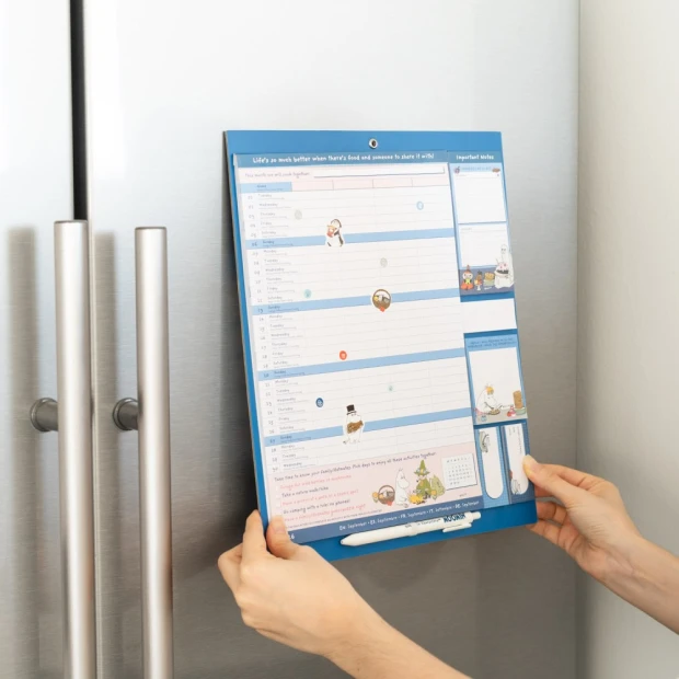 moomin-2026-2027-planner-with-magnet (2).jpg