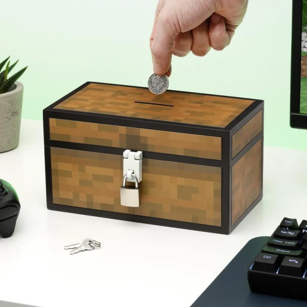 PP13601MCF_Minecraft_Chest_Money_Box_Lifestyle_Square.jpg