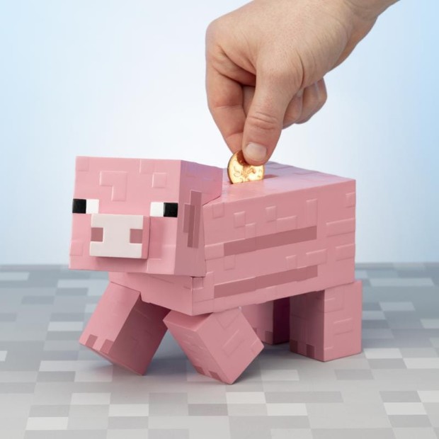 PP6590MCF_Minecraft_Pig_Money_Bank_Square_Lifestyle.jpg