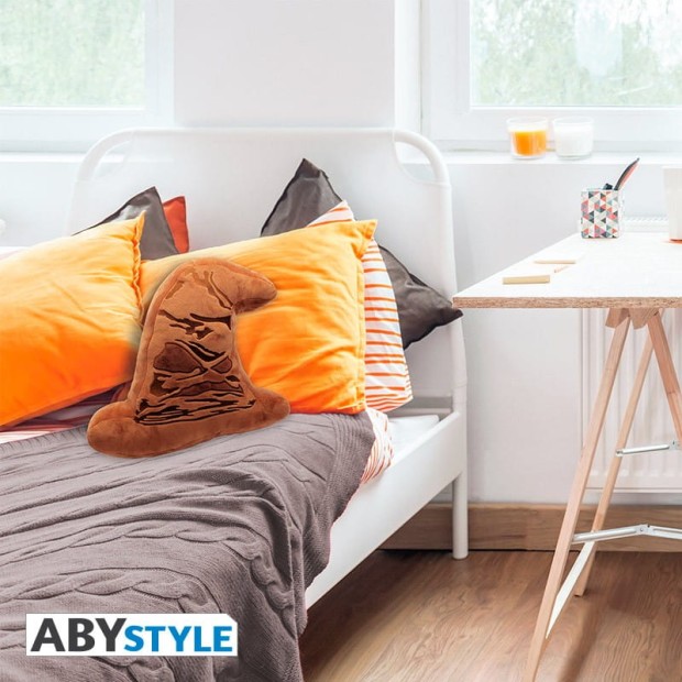 harry-potter-cushion-talking-sorting-hat (2).jpg