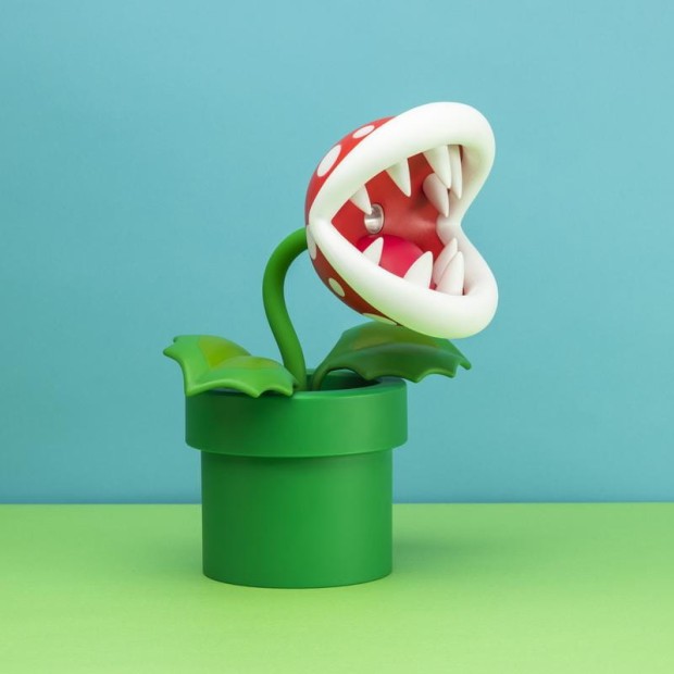 PP6348NN_Super_Mario_Piranha_Plant_Posable_Lamp_Square_Lifestyle_1.jpg