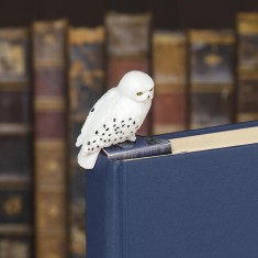 PP6547HP_Harry_Potter_Hedwig_Bookmark_Square_Lifestyle_2.jpg