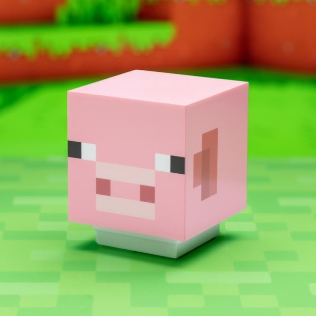 PP8748MCF_Minecraft_Pig_Light_With_Sound_OFF_Square_Lifestyle.jpg